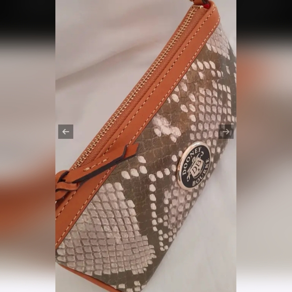 Dooney & Bourke Leather Snake Print Wristlet in Pale Metallic Olive Green - Picture 3 of 7